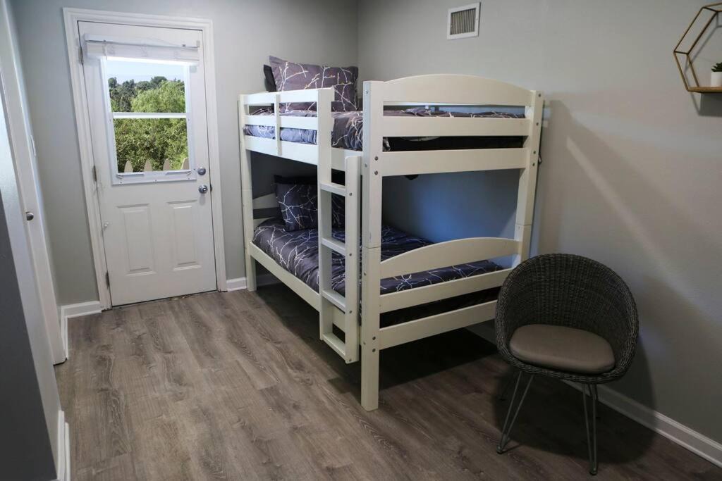 Photo of Bedroom in Thousand Oaks