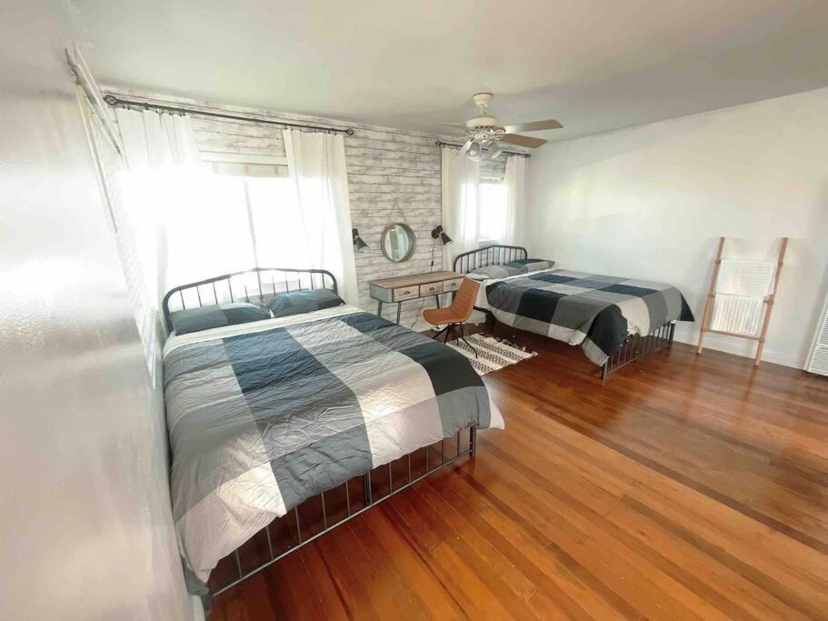 Photo of Bedroom in Midway City