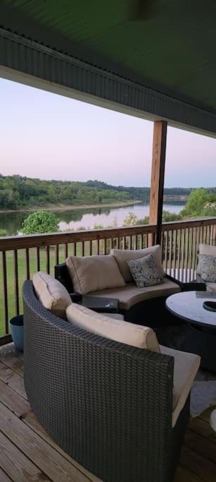 Photo of Patio Balcony in Elrod