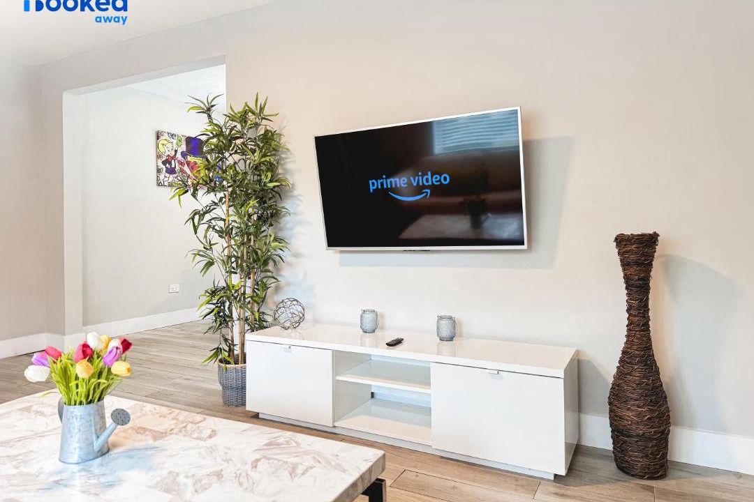 Photo of Livingroom in Biscayne Park