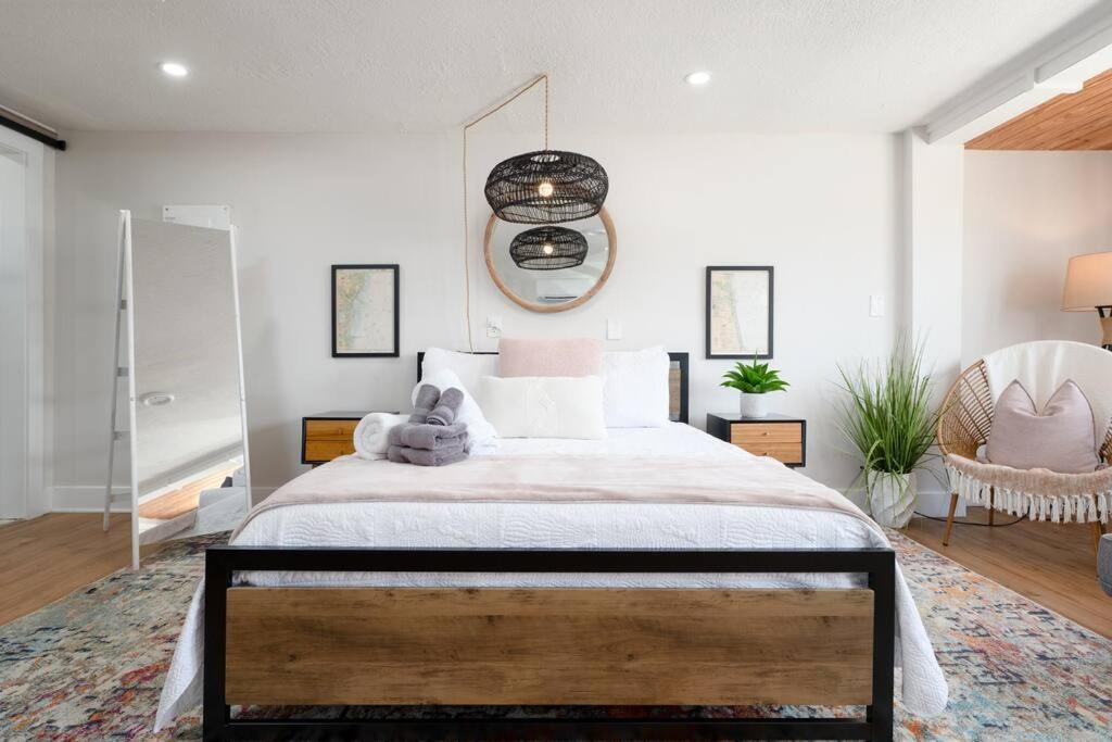 Photo of Bedroom in Jacksonville Beach