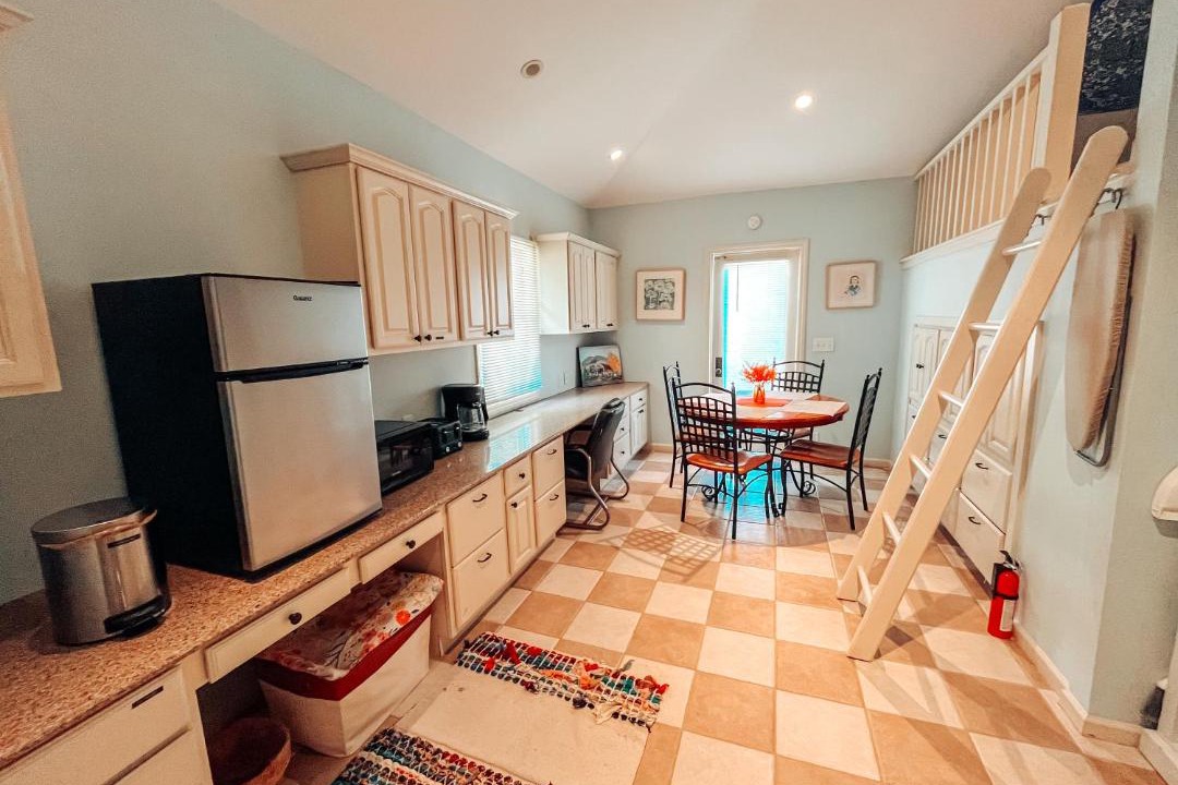 Photo of Kitchen in Old Irving Park