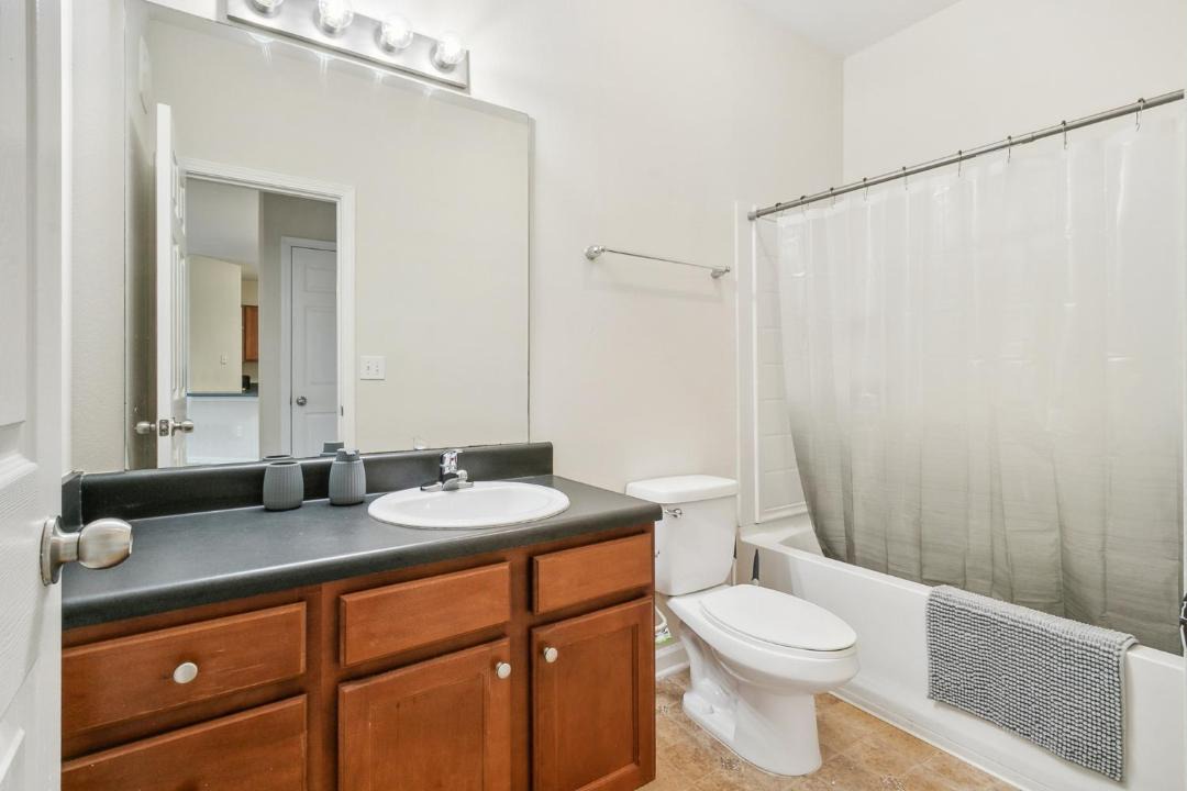 Photo of Bathroom in Valley