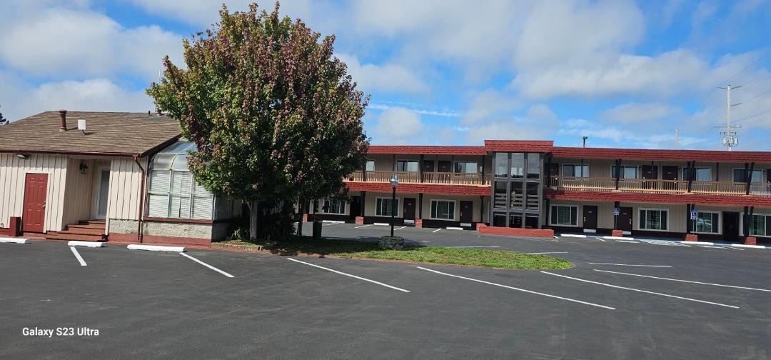 Photo of Buildings in Crescent City