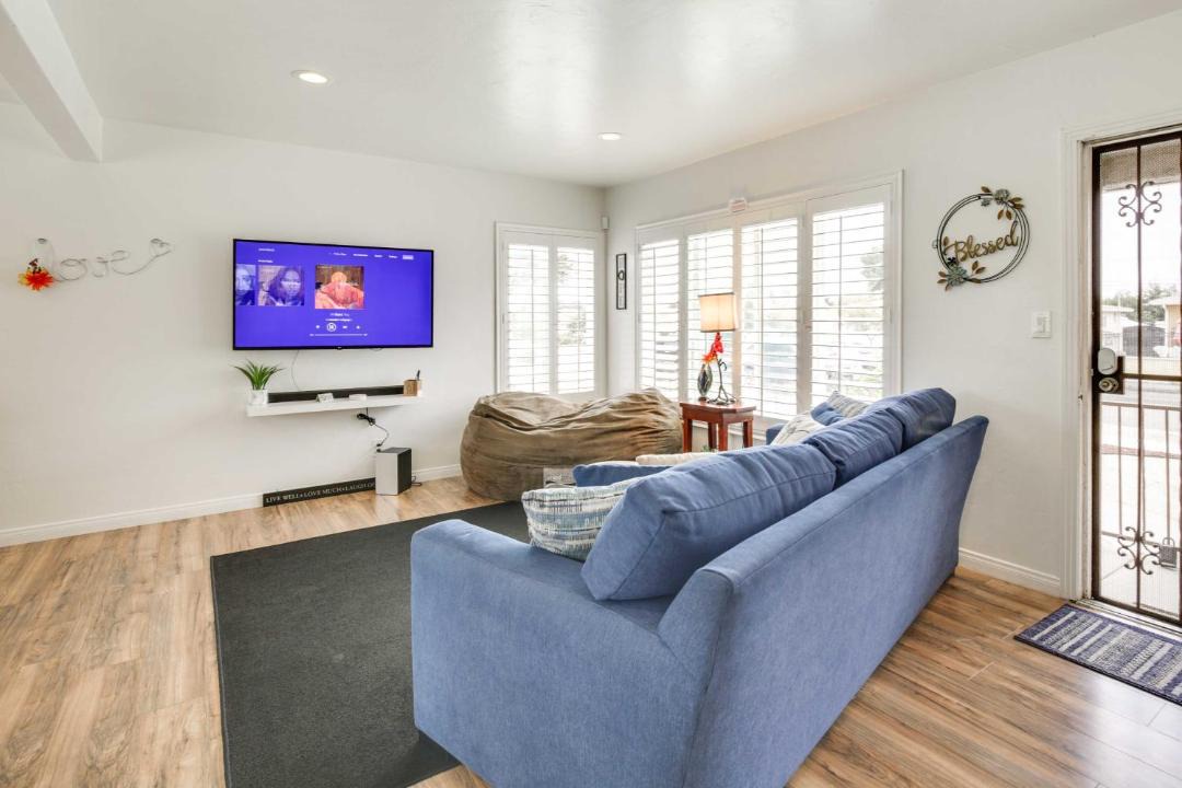 Photo of Livingroom in Lincoln Acres