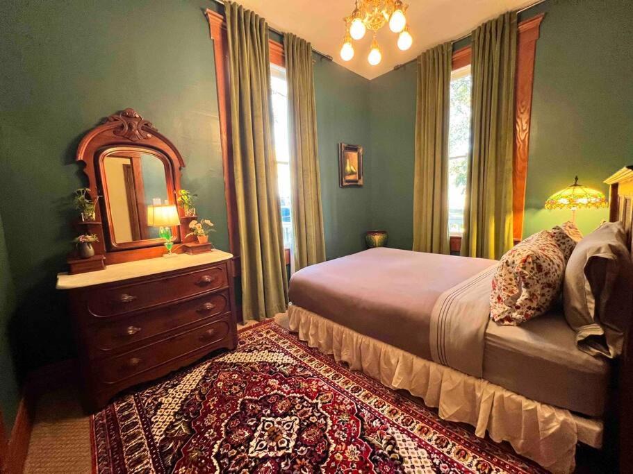 Photo of Bedroom in Downtown