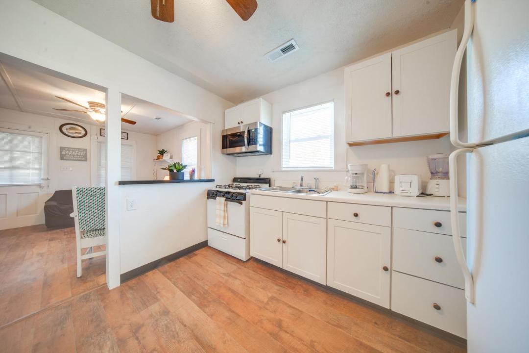 Photo of Kitchen in Geneva-on-the-Lake
