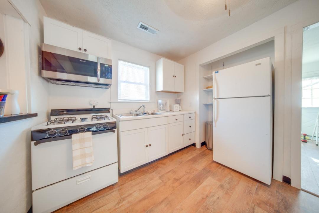 Photo of Kitchen in Geneva-on-the-Lake