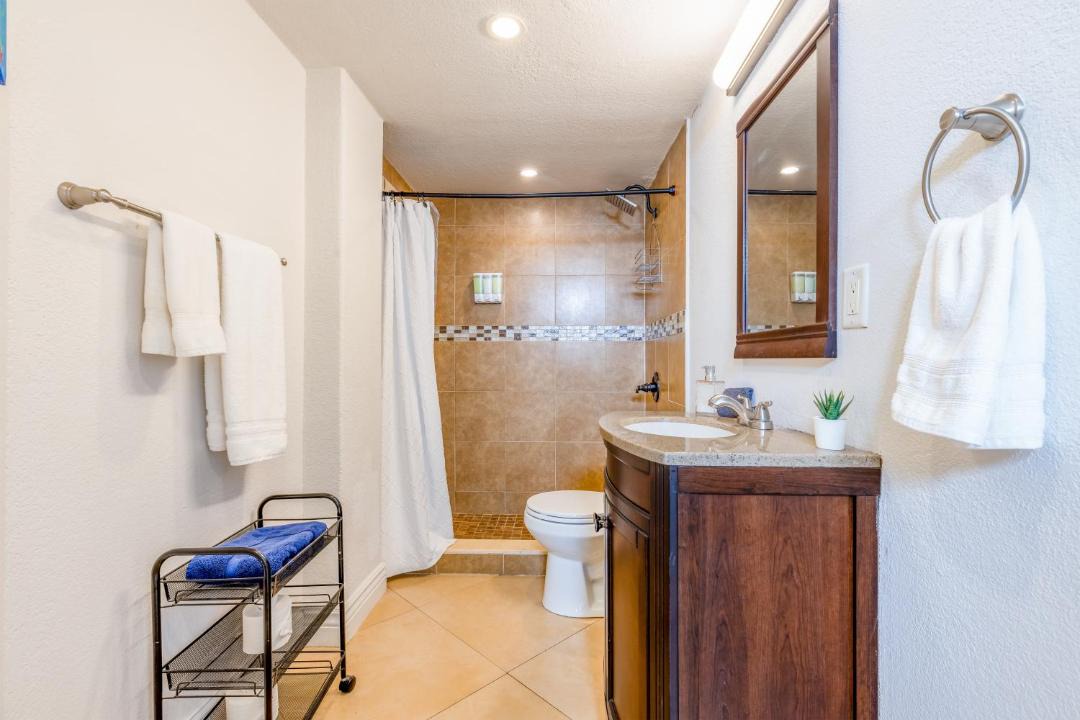 Photo of Bathroom in Galt Mile