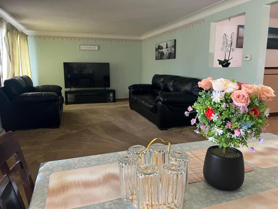 Photo of Livingroom in Cheektowaga