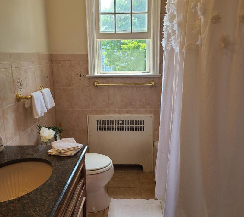 Photo of Bathroom in White Plains