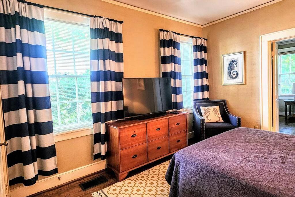Photo of Bedroom in Montgomery