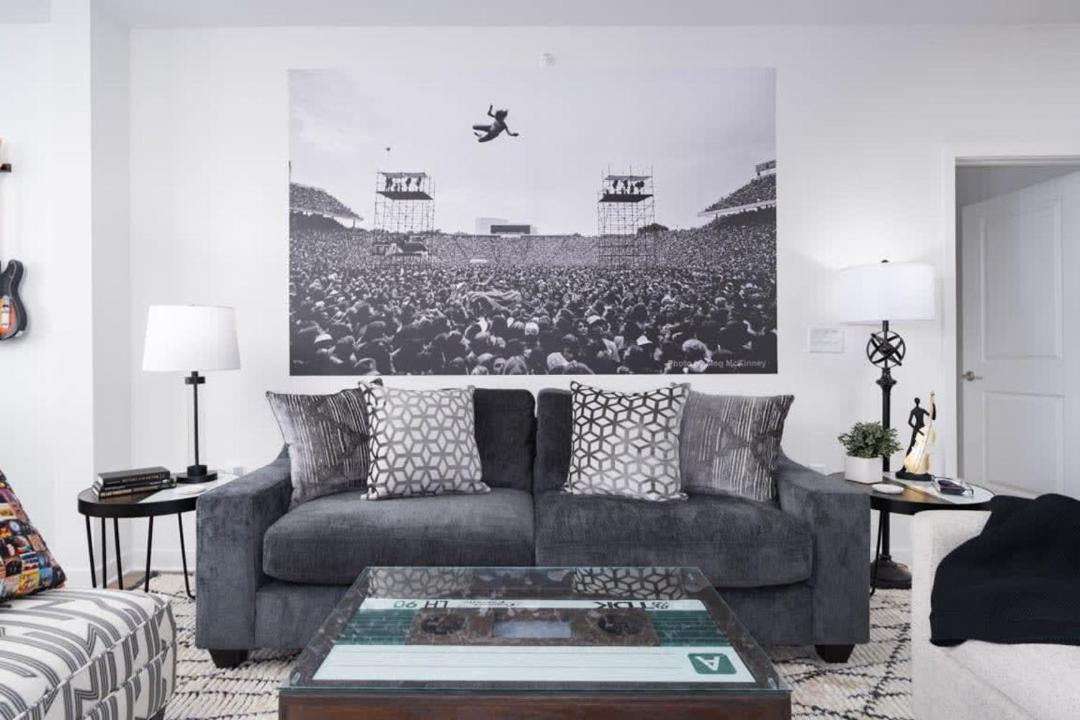 Photo of Livingroom in Pelham