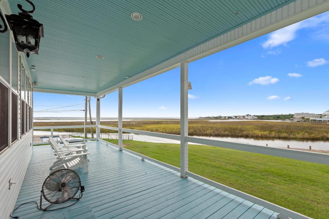Photo of Patio Balcony in Shoreline Park