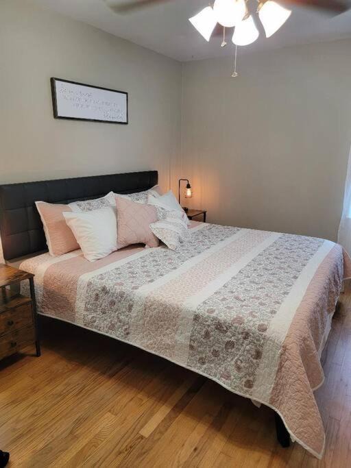 Photo of Bedroom in Northport