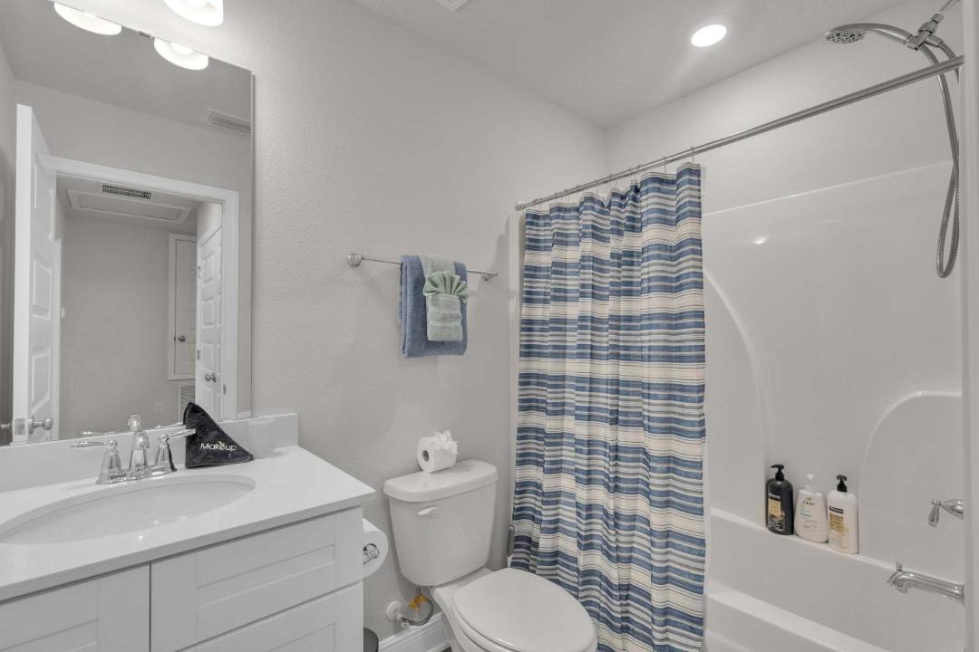 Photo of Bathroom in Gulf Breeze