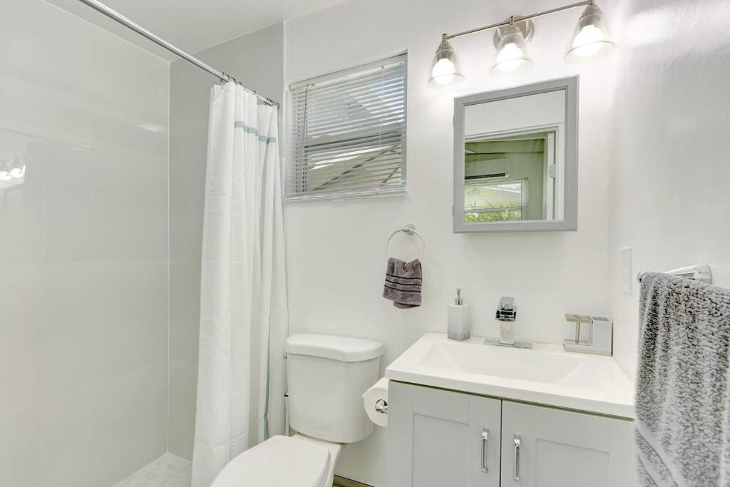 Photo of Bathroom in Central Fort Lauderdale