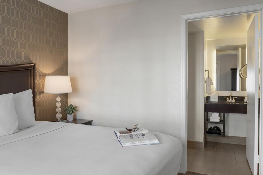 Photo of Bedroom in Anaheim Resort