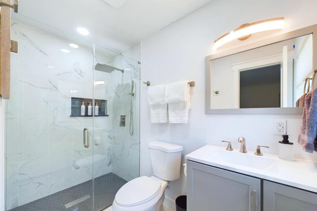 Photo of Bathroom in Surfside Estates
