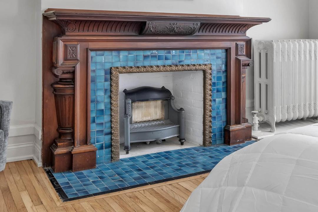 Photo of Bedroom in Front Park