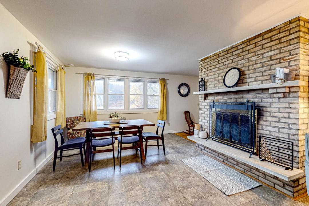 Photo of Livingroom in Canandaigua