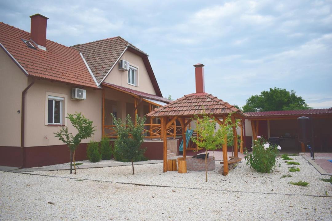 Photo of Others in Poroszlo
