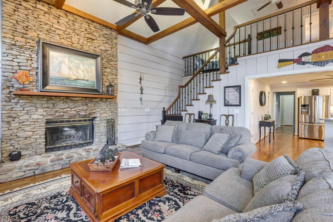 Photo of Livingroom in Shelby