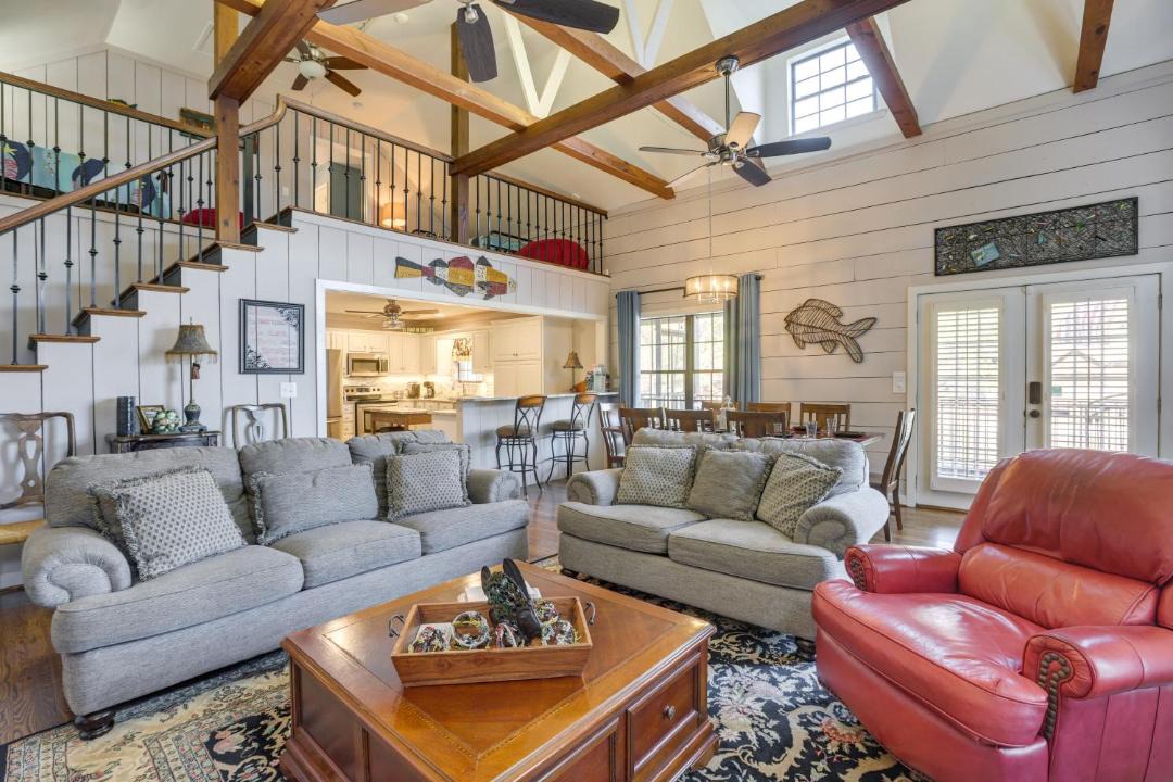 Photo of Livingroom in Shelby