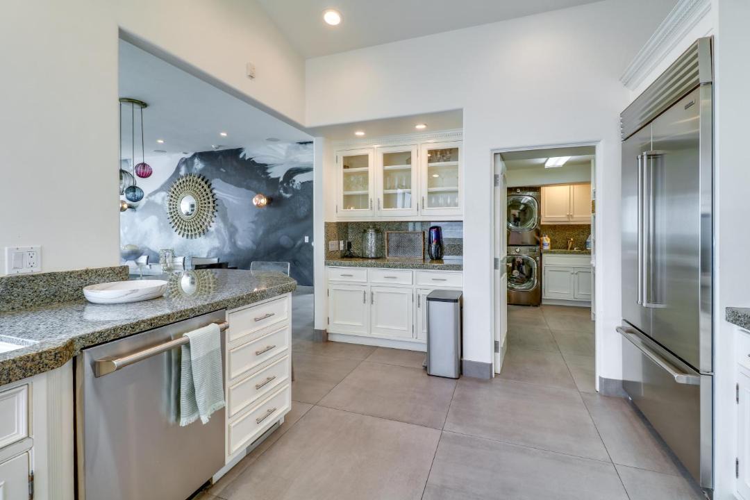 Photo of Kitchen in Central Malibu