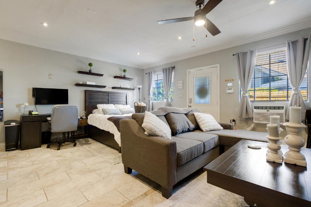 Photo of Livingroom in Vista