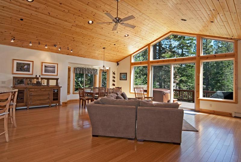Photo of Livingroom in McKinney Estates