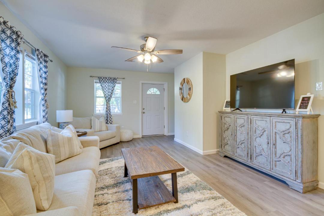 Photo of Livingroom in Gulfport