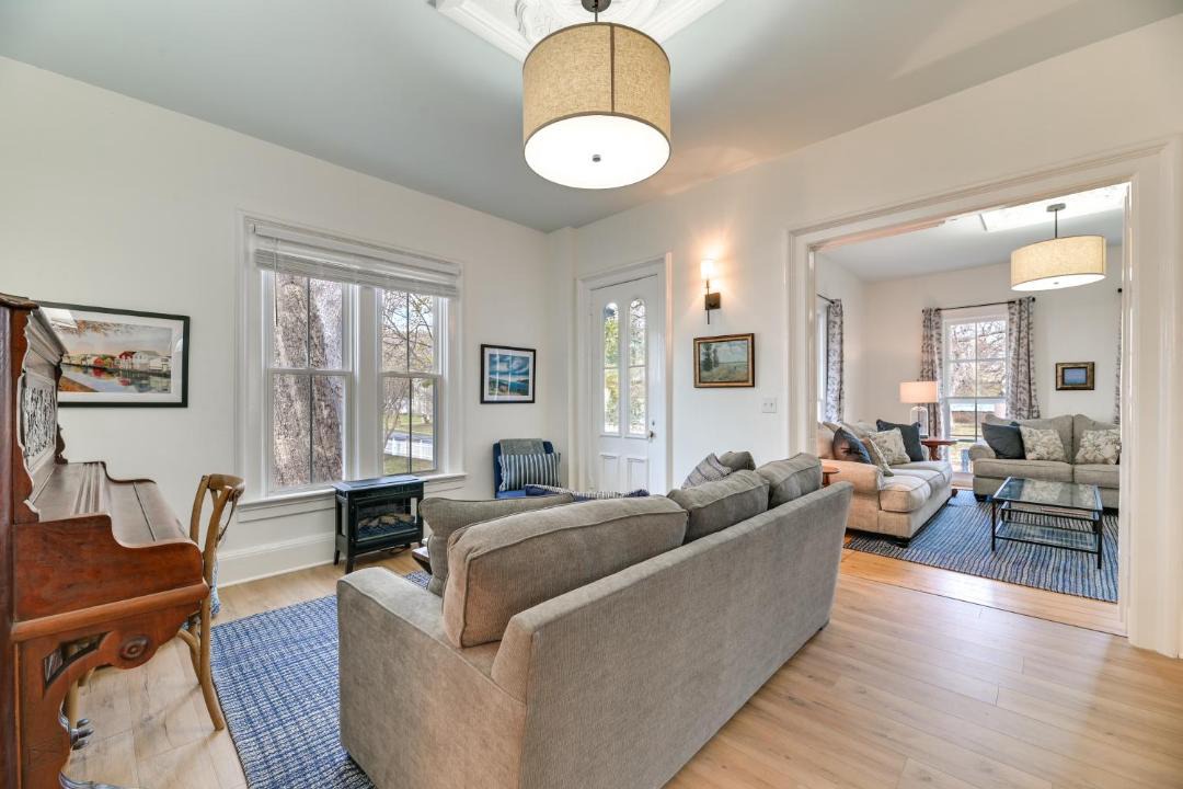 Photo of Livingroom in Naples