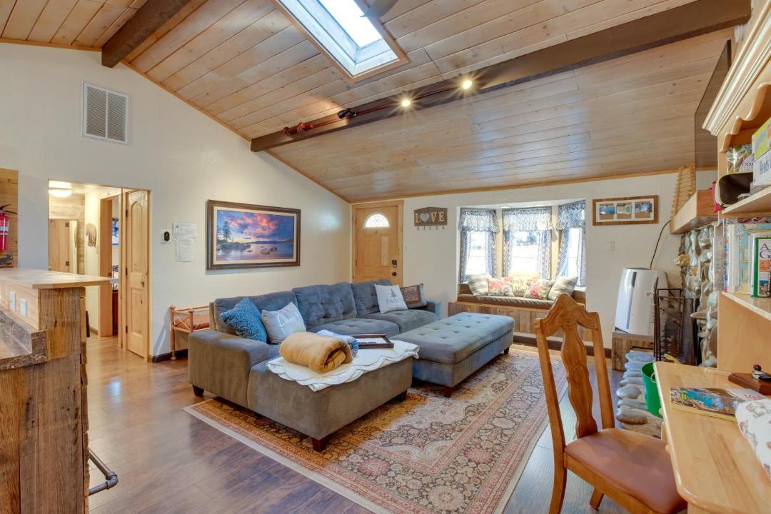 Photo of Livingroom in Lower Kingsbury