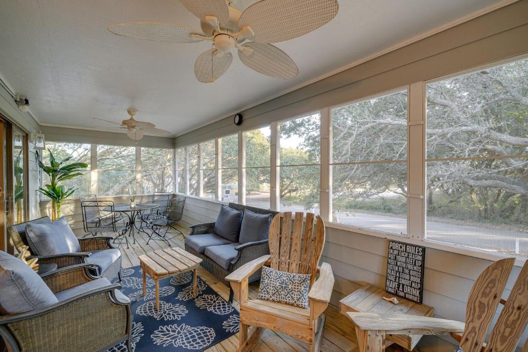 Photo of Livingroom in Southern Shores