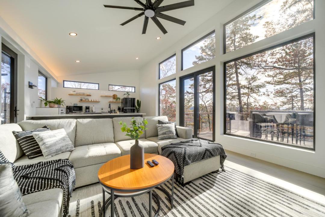 Photo of Livingroom in Pisgah Forest