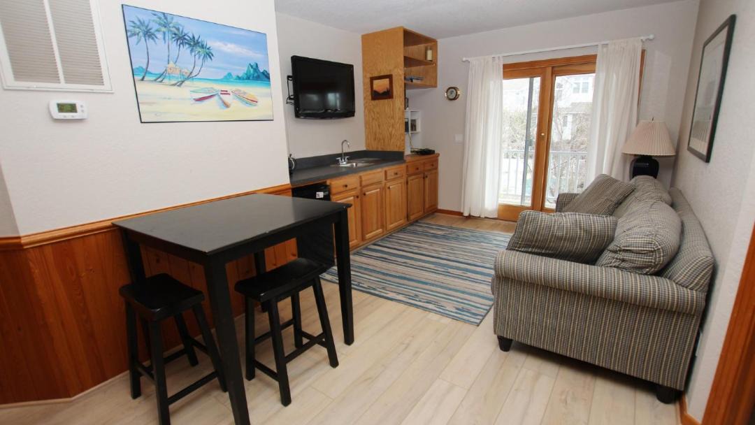 Photo of Livingroom in Pine Island
