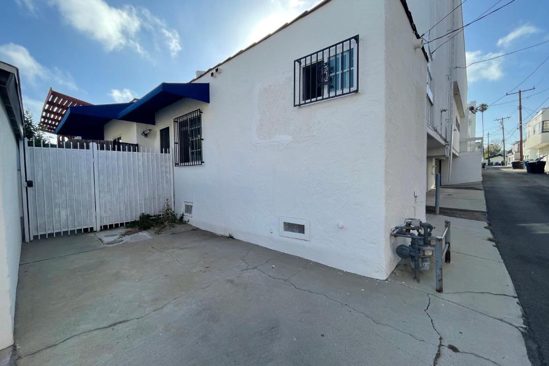 Photo of Buildings in North of Wilshire