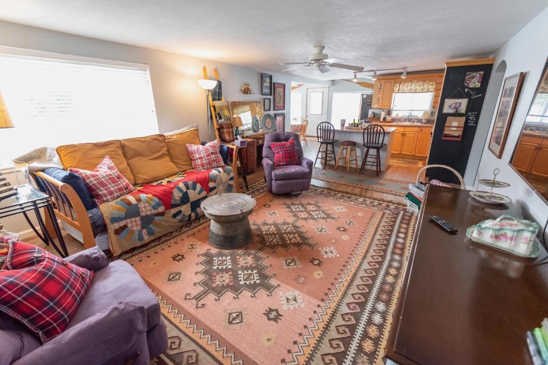 Photo of Livingroom in Cambridge Springs