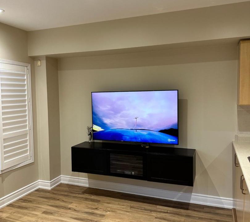 Photo of Livingroom in East Credit