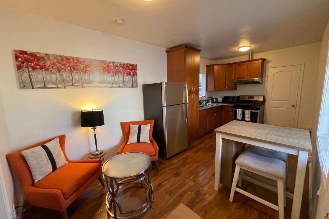 Photo of Livingroom in North of Wilshire