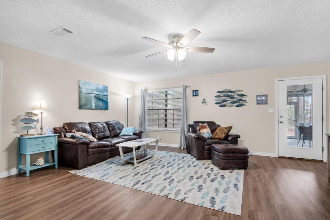 Photo of Livingroom in Gulf Breeze