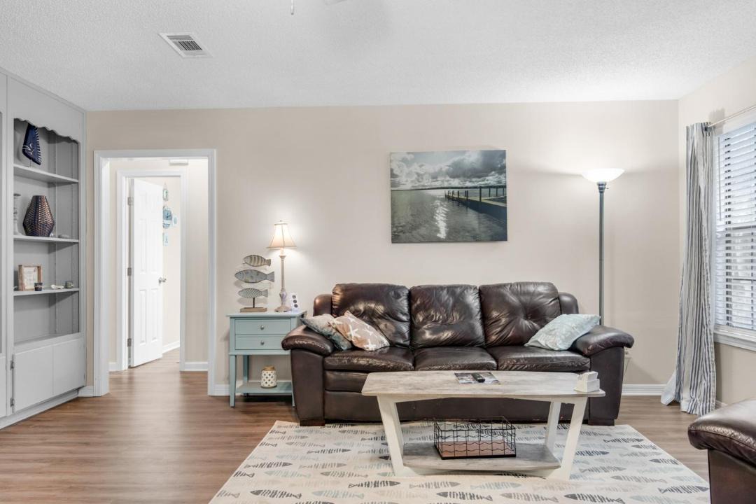 Photo of Livingroom in Gulf Breeze