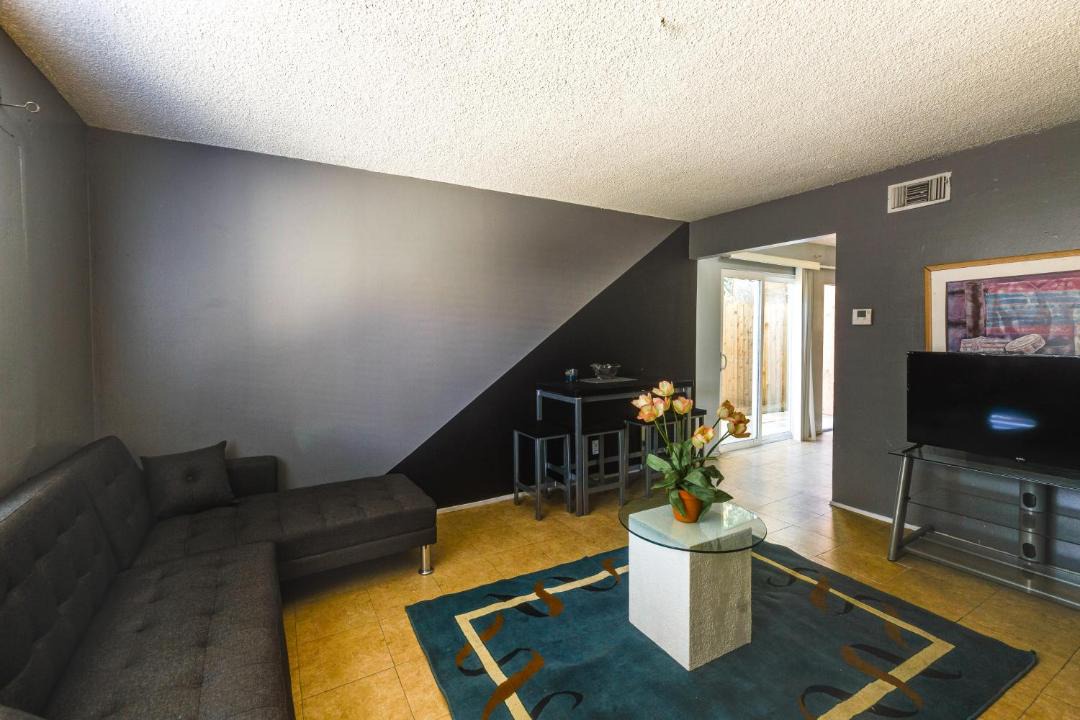 Photo of Livingroom in NoHo Arts District