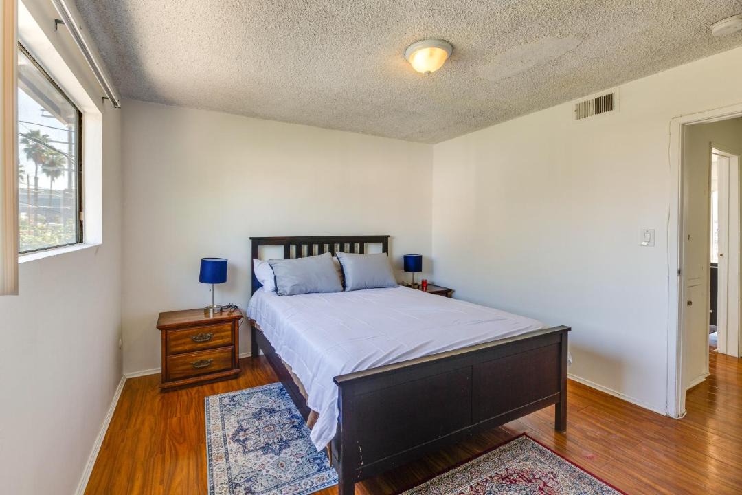 Photo of Bedroom in NoHo Arts District