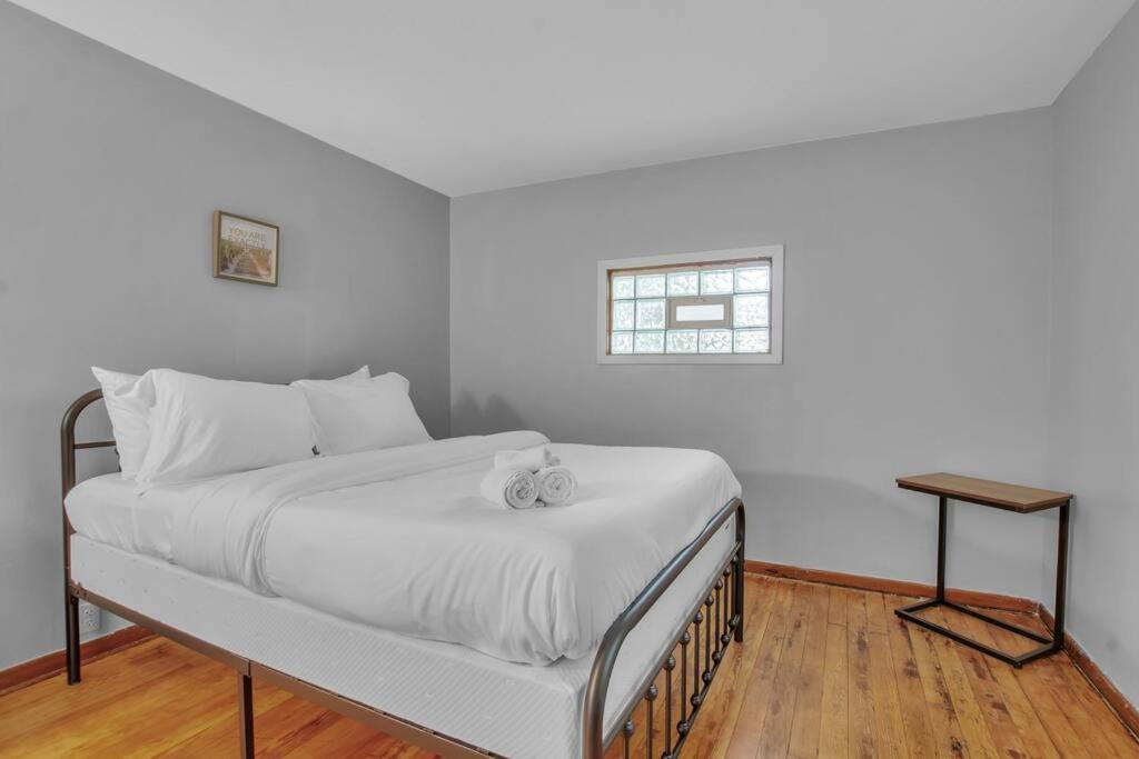 Photo of Bedroom in Buffalo