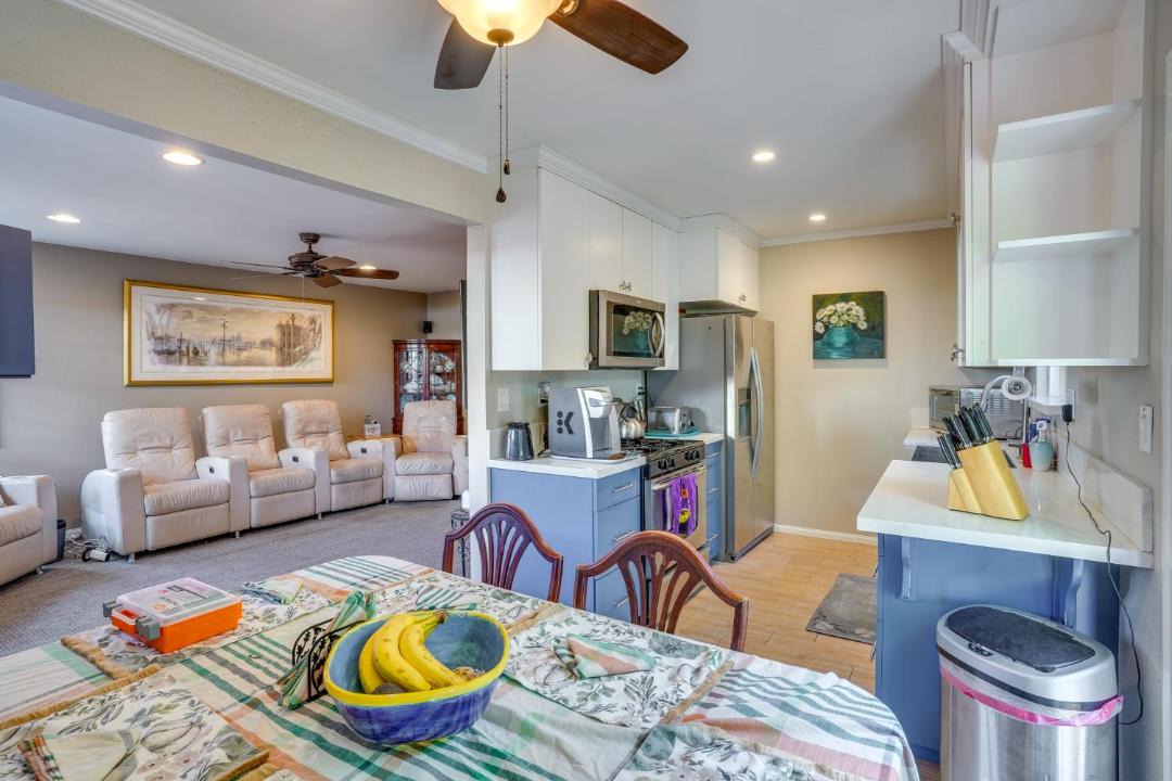 Photo of Livingroom in East Side Costa Mesa