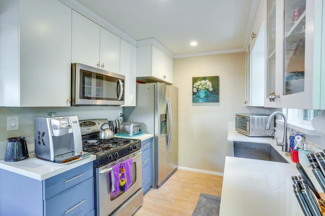Photo of Kitchen in East Side Costa Mesa