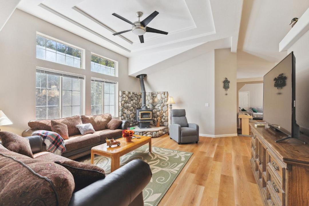 Photo of Livingroom in Murphys