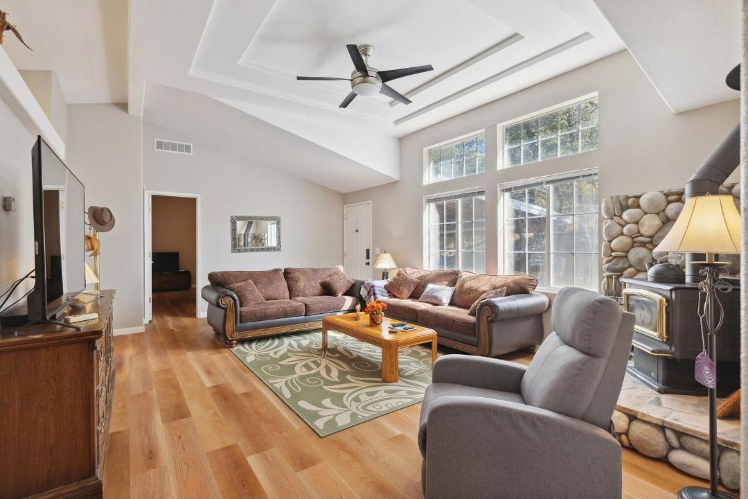 Photo of Livingroom in Murphys